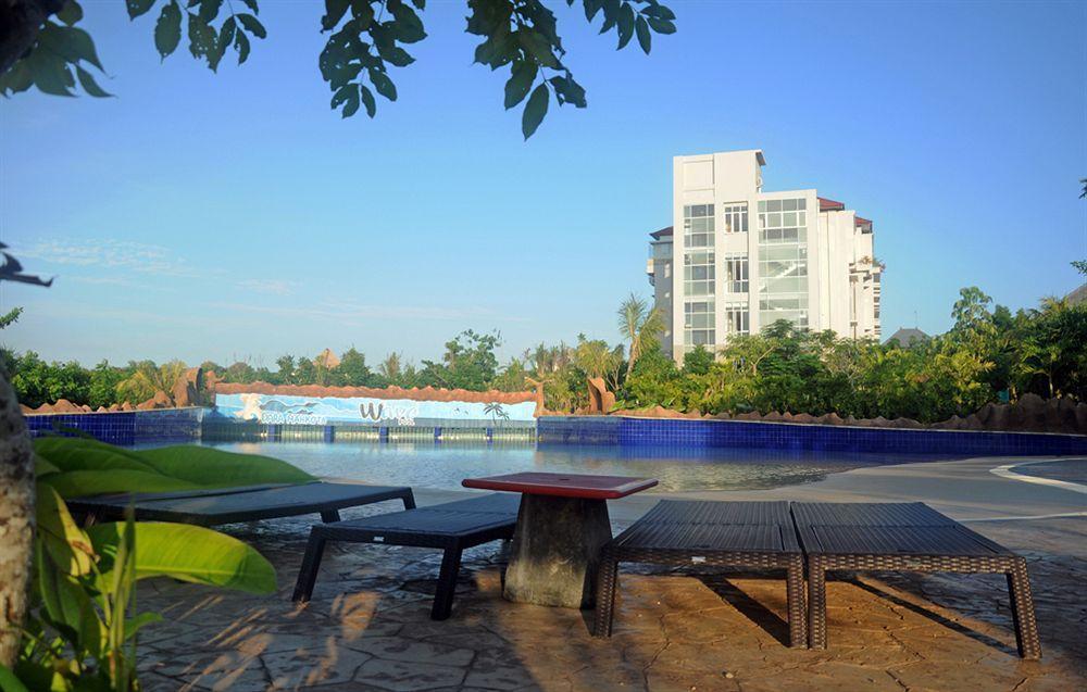 Lorin New Kuta Hotel Pecatu Екстериор снимка
