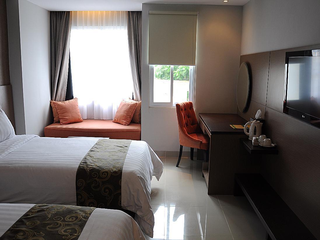 Lorin New Kuta Hotel Pecatu Екстериор снимка
