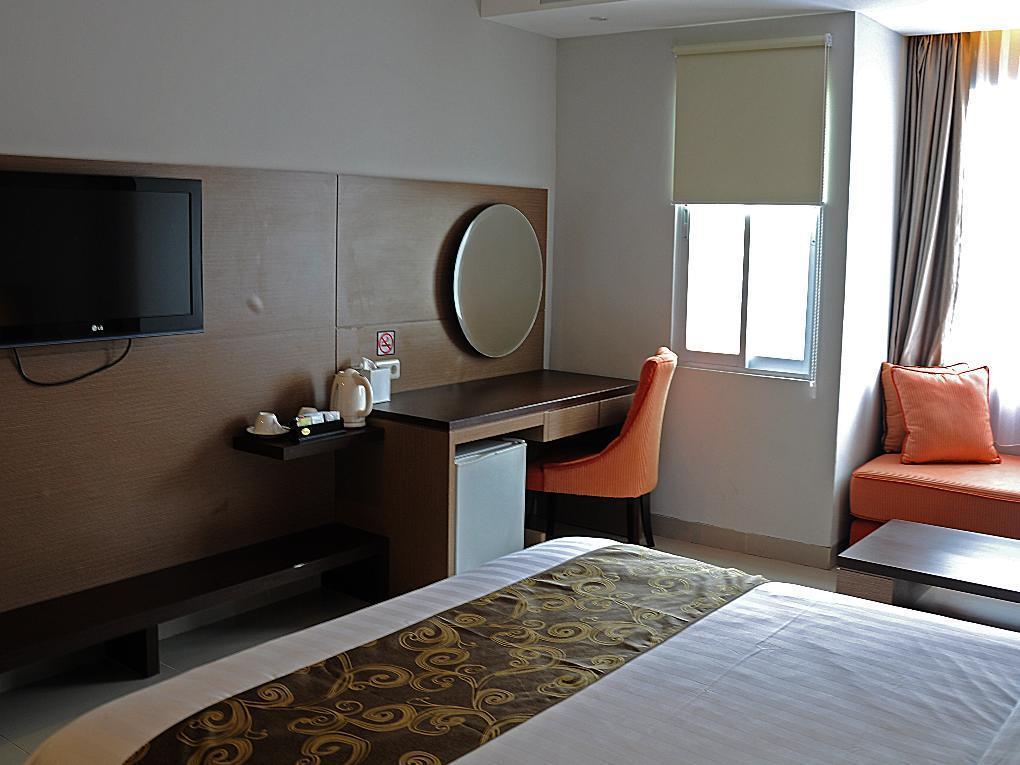 Lorin New Kuta Hotel Pecatu Екстериор снимка