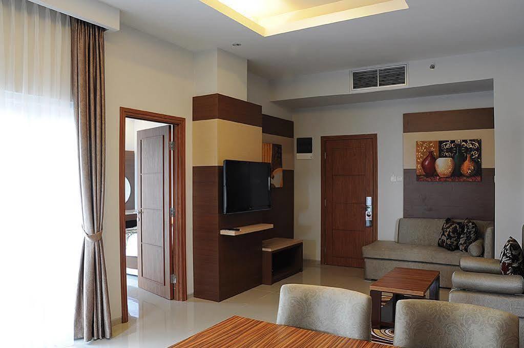 Lorin New Kuta Hotel Pecatu Екстериор снимка