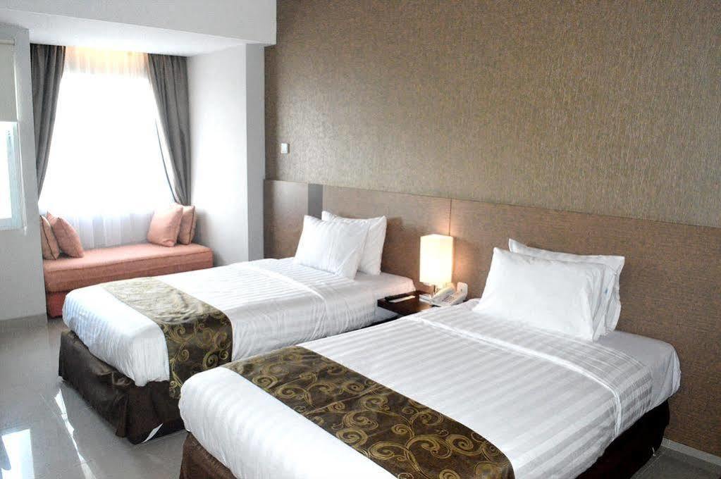Lorin New Kuta Hotel Pecatu Екстериор снимка